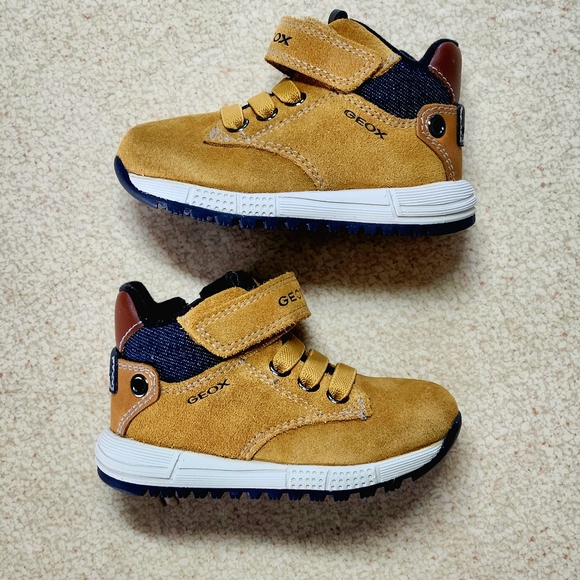Geox Alben Boot Size 4.5 Colors Wheat Navy White - Picture 2 of 11